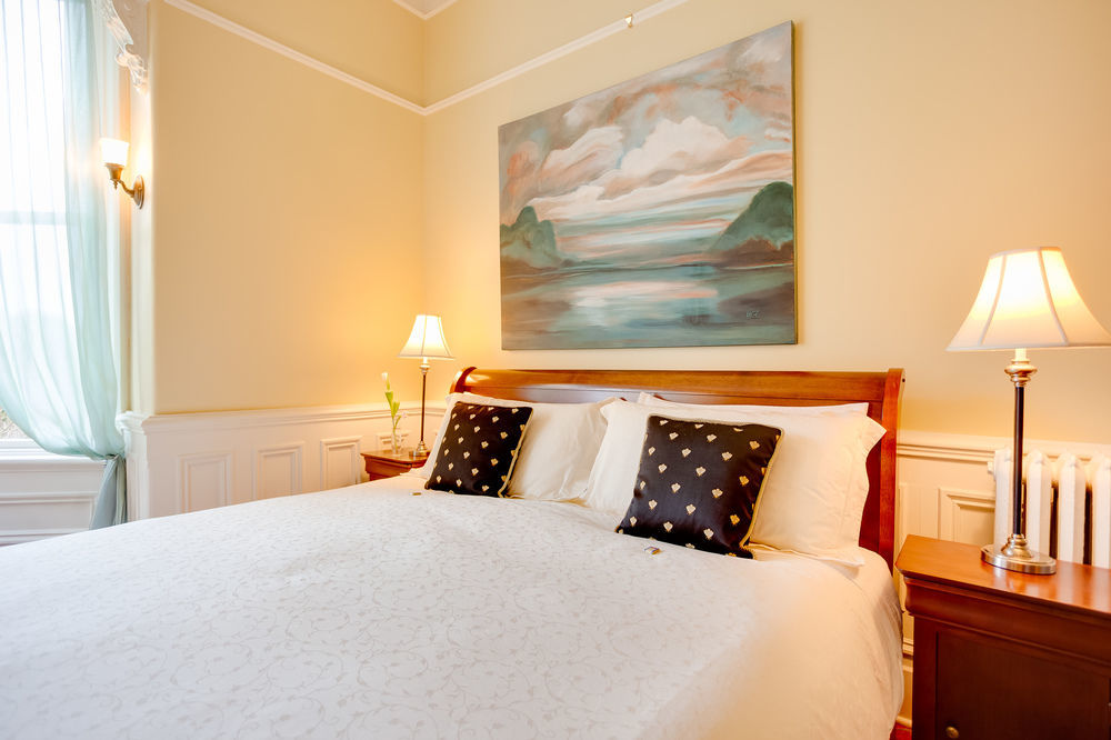 Fairholme Manor Inn Victoria Ngoại thất bức ảnh