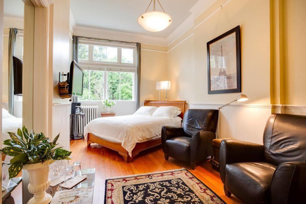 Fairholme Manor Inn Victoria Ngoại thất bức ảnh
